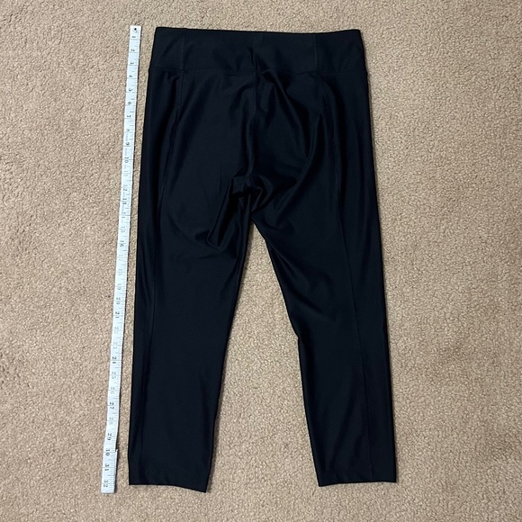 Black DriFit Nike 3/4 Leggings - Picture 2 of 3